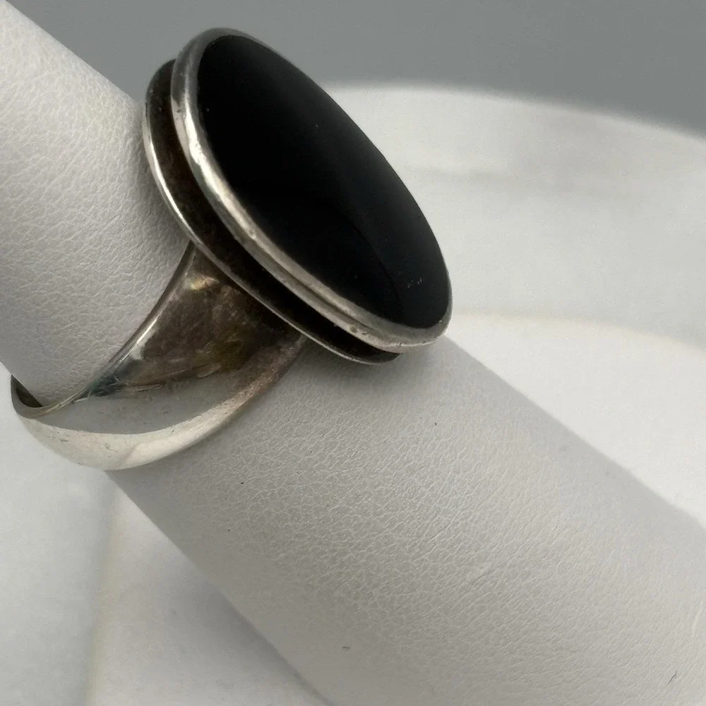 Vintage Sterling Silver Onyx Ring 925 Size 6 Smooth Bezel Set Statement